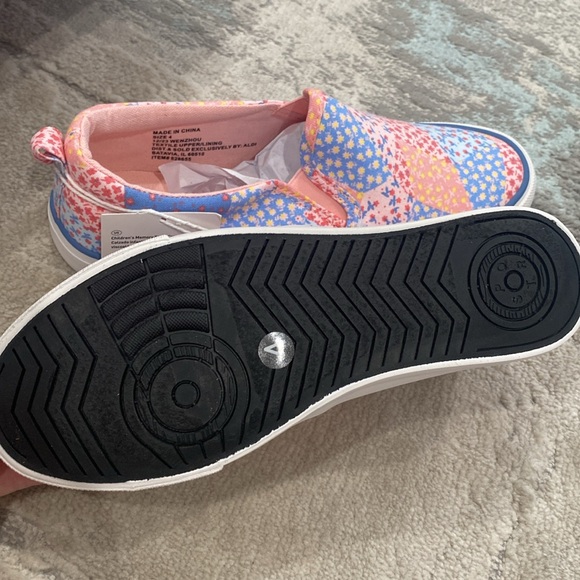 NIB L & D CHILDREN’S MEMORY FOAM CANVAS SLIP ONS FLORAL PRINT. - Picture 5 of 6